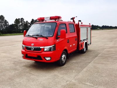 东风途逸水罐消防车